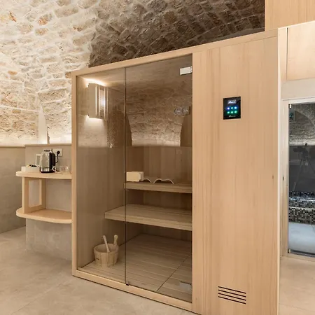 Casa Massima Suites & *