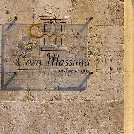 Apartmanhotel Casa Massima & 4*