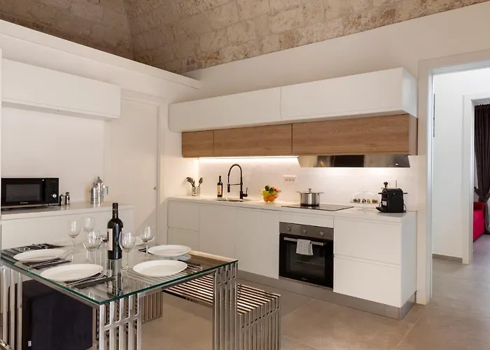 מלון דירות Casa Massima & 4*