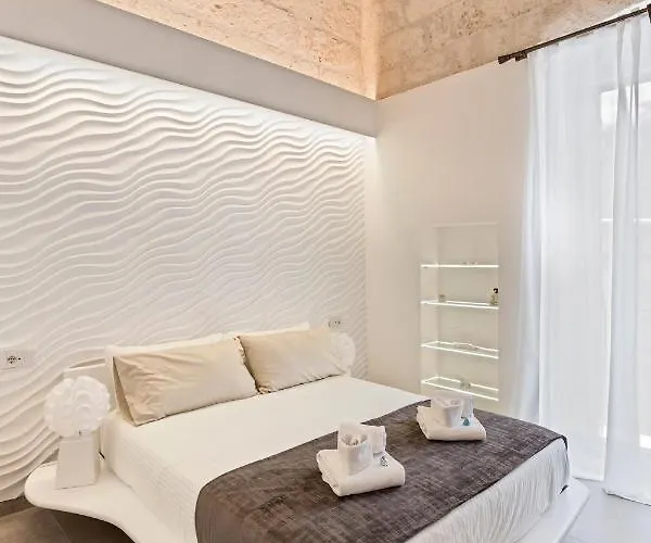 Casa Massima Suites &